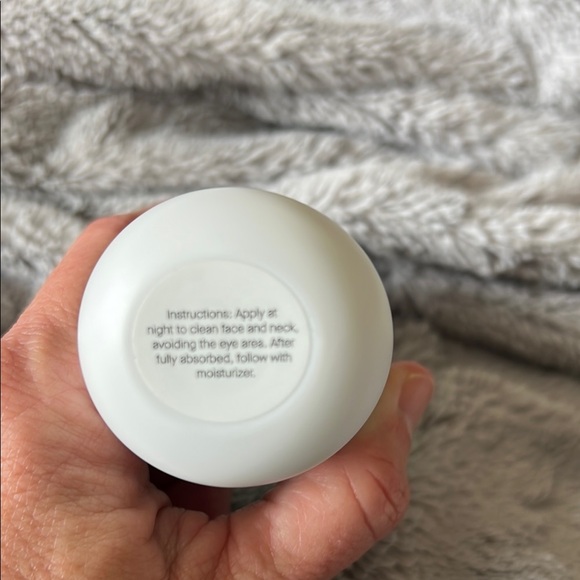 SpoiledChild Green and White Skincare Set - Picture 6 of 7